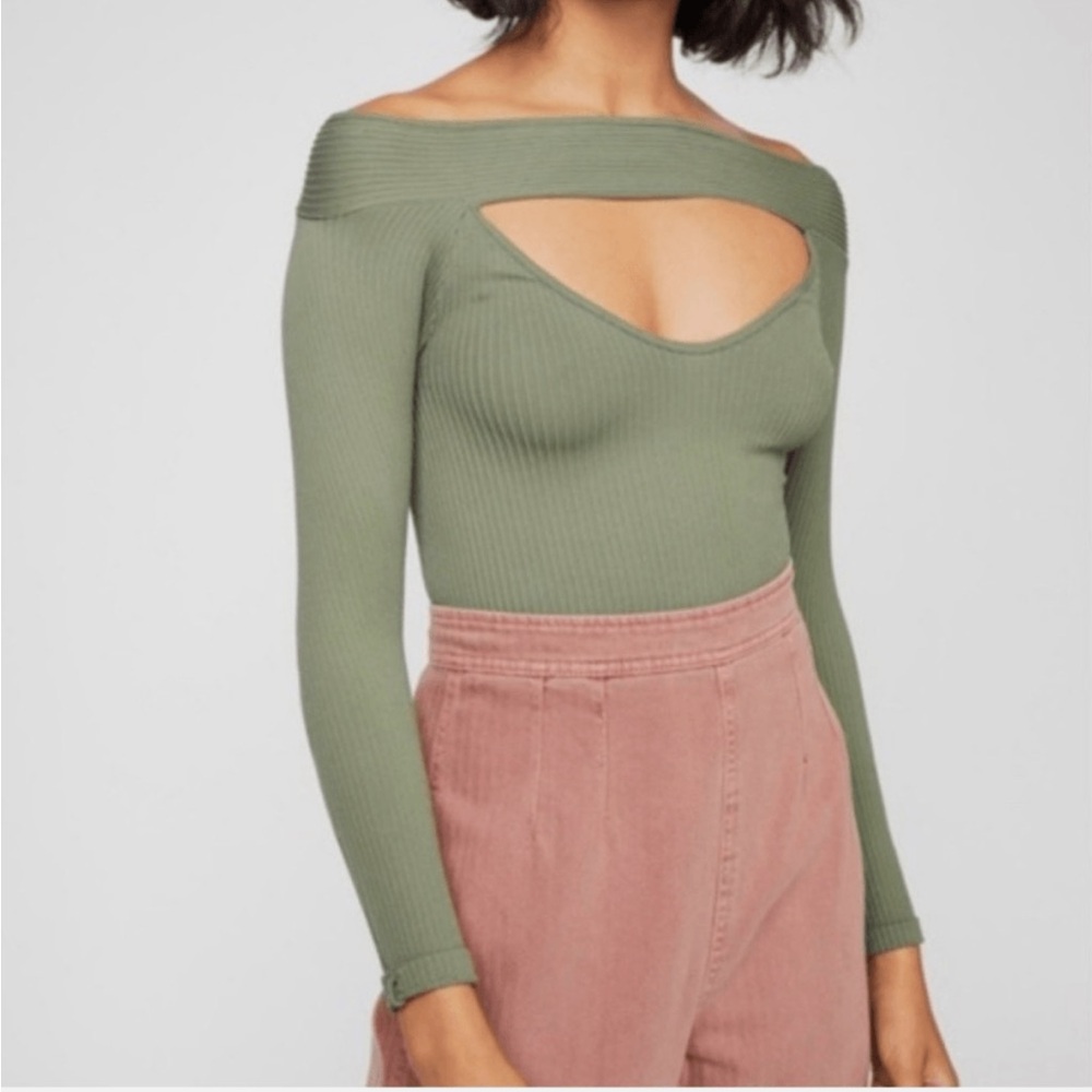 Intimately Free People Find Me Cut out Off-Shoulder Ribbed Top-Olive Green (M/L)